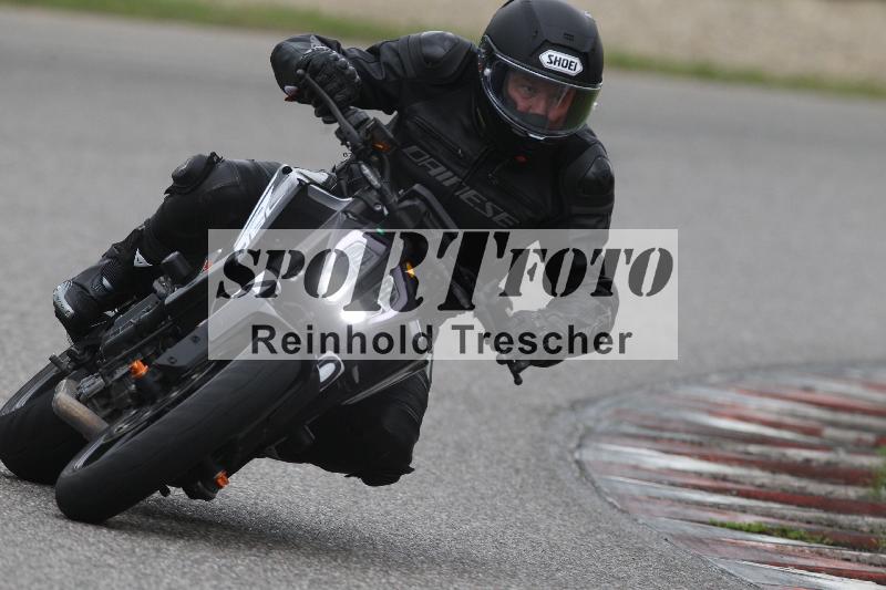 Archiv-2025/10 23.04.2025 Cornu Master School ADR/rot-rouge/40